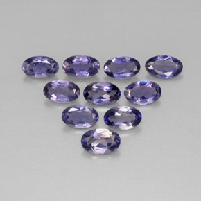 カラットの天然バイオレットブルーアイオライト（4.8×3.1 mm・オーバルカット）