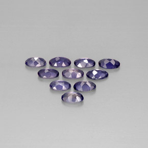 カラットの天然バイオレットブルーアイオライト（4.8×3.1 mm・オーバルカット）
