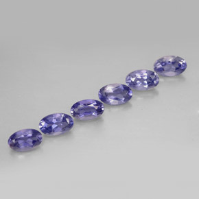 カラットの天然バイオレットブルーアイオライト（5×3 mm・透明）