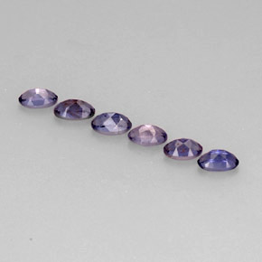 カラットの天然バイオレットブルーアイオライト（5×3.1 mm・オーバルカット）