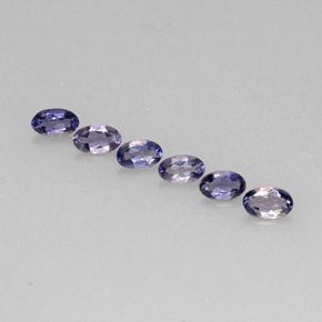 カラットの天然バイオレットブルーアイオライト（4.8×2.9 mm・オーバルカット）