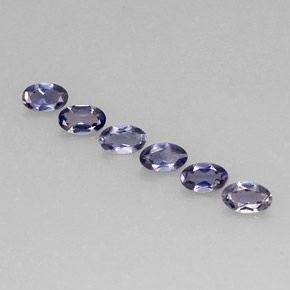 カラットの天然バイオレットブルーアイオライト（5×3.2 mm・オーバルカット）