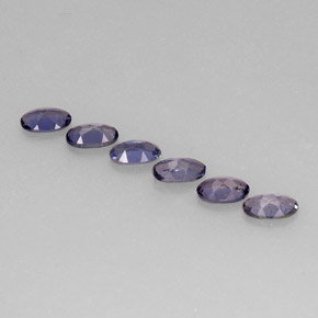 カラットの天然バイオレットブルーアイオライト（5×3.2 mm・オーバルカット）