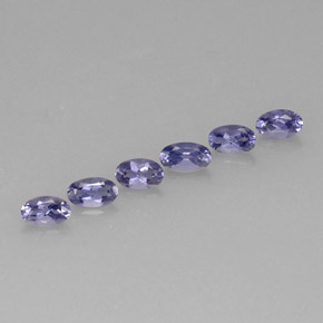 カラットの天然バイオレットブルーアイオライト（5.2×3.1 mm・オーバルカット）