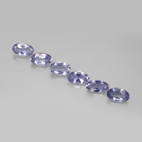 カラットの天然バイオレットブルーアイオライト（5×3.1 mm・オーバルカット）
