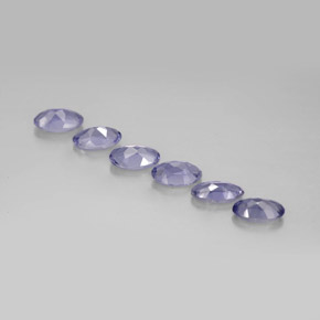 カラットの天然バイオレットブルーアイオライト（5×3.1 mm・オーバルカット）