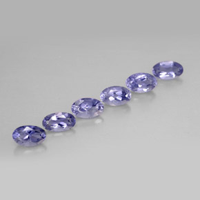 カラットの天然バイオレットブルーアイオライト（4.8×3 mm・オーバルカット）