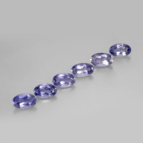 カラットの天然バイオレットブルーアイオライト（4.9×3 mm・オーバルカット）