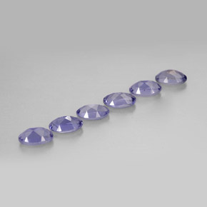 カラットの天然バイオレットブルーアイオライト（4.9×3 mm・オーバルカット）