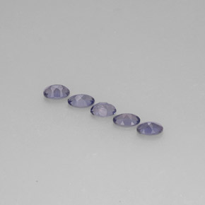 カラットの天然バイオレットブルーアイオライト（5.1×3.2 mm・オーバルカット）