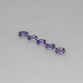 カラットの天然バイオレットブルーアイオライト（5.1×3.1 mm・オーバルカット）