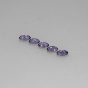 カラットの天然バイオレットブルーアイオライト（5.1×3.1 mm・オーバルカット）