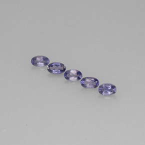 カラットの天然バイオレットブルーアイオライト（5.1×3.2 mm・オーバルカット）