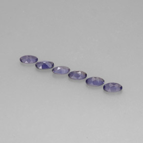1.22カラットの天然バイオレットブルーアイオライト（5×3.3 mm・オーバルカット）