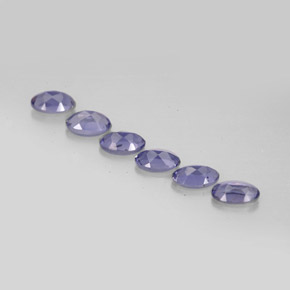 カラットの天然バイオレットブルーアイオライト（5.1×3.2 mm・オーバルカット）