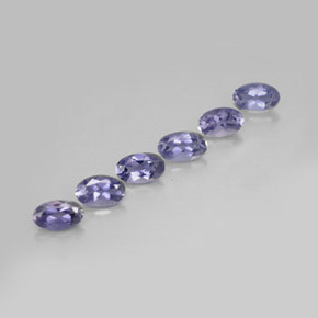 カラットの天然バイオレットブルーアイオライト（5.2×3.1 mm・オーバルカット）
