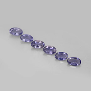 カラットの天然バイオレットブルーアイオライト（5×3.1 mm・オーバルカット）