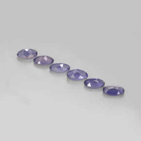 カラットの天然バイオレットブルーアイオライト（5×3.1 mm・オーバルカット）