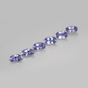 カラットの天然バイオレットブルーアイオライト（4.9×2.8 mm・オーバルカット）