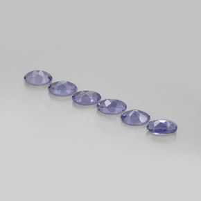 カラットの天然バイオレットブルーアイオライト（4.9×2.8 mm・オーバルカット）