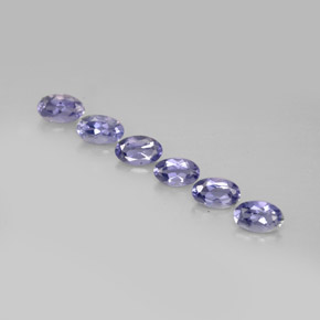 カラットの天然バイオレットブルーアイオライト（5×3.2 mm・オーバルカット）