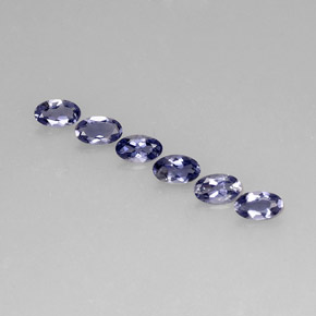 カラットの天然バイオレットブルーアイオライト（4.9×3.1 mm・オーバルカット）