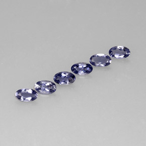 カラットの天然バイオレットブルーアイオライト（4.9×3.1 mm・オーバルカット）