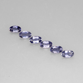 カラットの天然バイオレットブルーアイオライト（5.1×3.1 mm・オーバルカット）