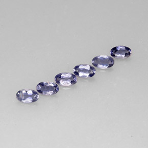 カラットの天然バイオレットブルーアイオライト（5.1×3.1 mm・オーバルカット）