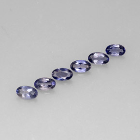 カラットの天然バイオレットブルーアイオライト（5×3.1 mm・オーバルカット）