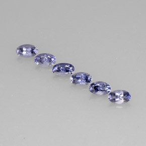 カラットの天然バイオレットブルーアイオライト（5×3.2 mm・オーバルカット）