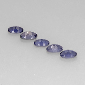 カラットの天然バイオレットブルーアイオライト（5.2×3.1 mm・オーバルカット）