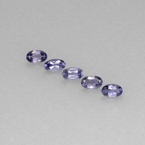 カラットの天然バイオレットブルーアイオライト（5×3 mm・オーバルカット）