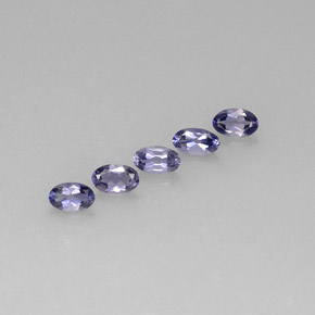 カラットの天然バイオレットブルーアイオライト（5×3 mm・オーバルカット）