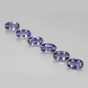 カラットの天然バイオレットブルーアイオライト（5.1×3.1 mm・オーバルカット）