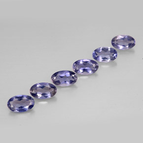 カラットの天然バイオレットブルーアイオライト（5.1×3.1 mm・オーバルカット）