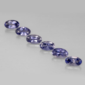 カラットの天然バイオレットブルーアイオライト（5×3.1 mm・オーバルカット）