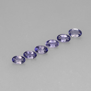 カラットの天然バイオレットブルーアイオライト（5×3.1 mm・オーバルカット）