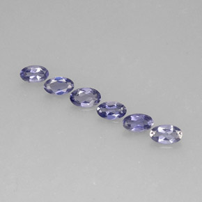 カラットの天然バイオレットブルーアイオライト（5.1×3 mm・オーバルカット）
