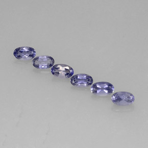 カラットの天然バイオレットブルーアイオライト（5.1×3.2 mm・オーバルカット）
