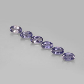 カラットの天然バイオレットブルーアイオライト（4.9×3.1 mm・オーバルカット）