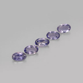 カラットの天然バイオレットブルーアイオライト（5.2×3.3 mm・オーバルカット）
