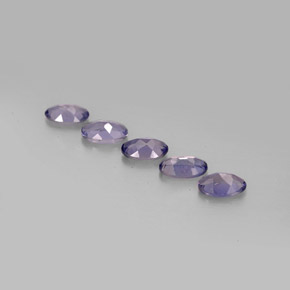 カラットの天然バイオレットブルーアイオライト（5.2×3.3 mm・オーバルカット）