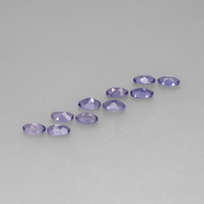 1.93カラットの天然バイオレットブルーアイオライト（5×3.2 mm・オーバルカット）