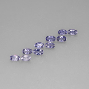 カラットの天然バイオレットブルーアイオライト（5.1×3 mm・オーバルカット）