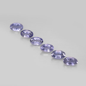 カラットの天然バイオレットブルーアイオライト（5.1×3.2 mm・オーバルカット）