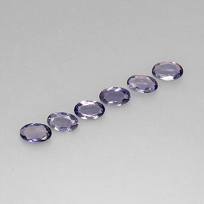 カラットの天然バイオレットブルーアイオライト（5.1×3.2 mm・オーバルカット）