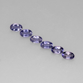 カラットの天然バイオレットブルーアイオライト（5×3.1 mm・オーバルカット）