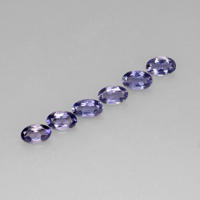 カラットの天然バイオレットブルーアイオライト（5×3.1 mm・オーバルカット）