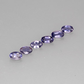 カラットの天然バイオレットブルーアイオライト（5×3.2 mm・オーバルカット）